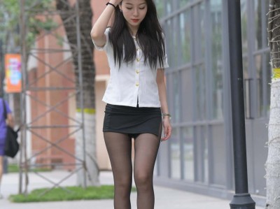 来自青涩女子兵团的小姐姐【729P】